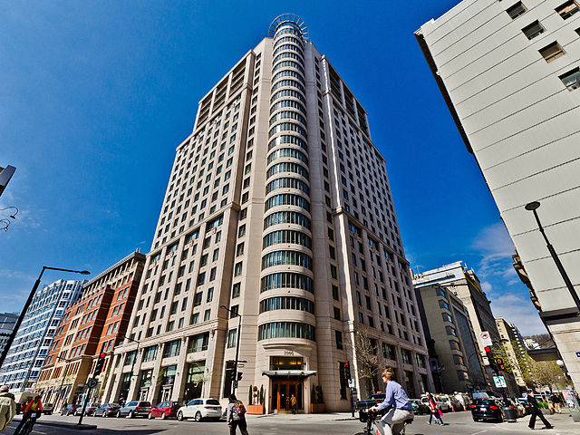 Luxury condo located in the heart of downtown Montreal for sale