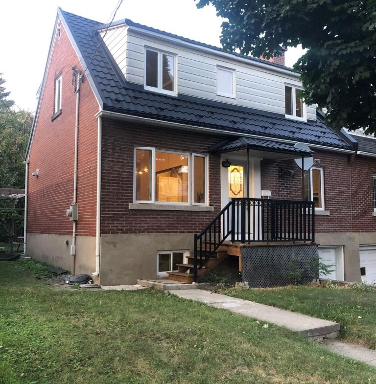 Beautiful semi-detached cottage in NDG for Sale