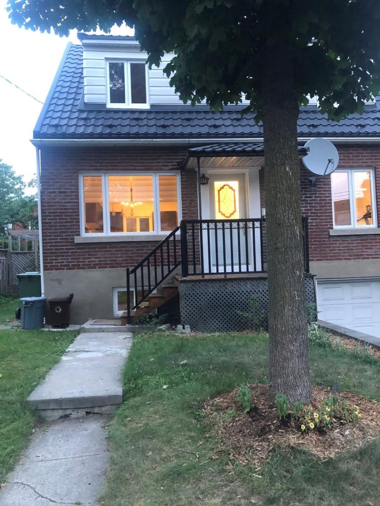 Beautiful semi-detached cottage in NDG for Sale