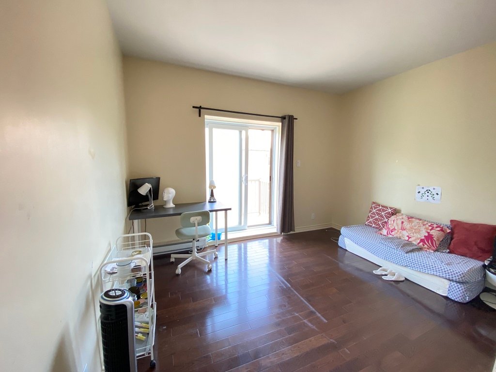 Condo apartment for rent in Ville Saint-Laurent