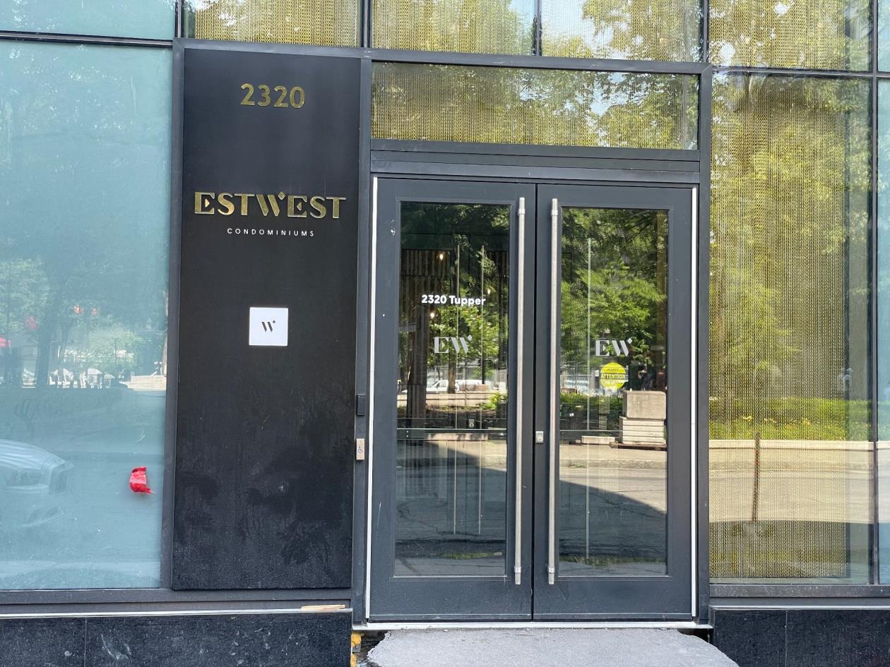 Condo for rent in Estwest Downtown Montreal