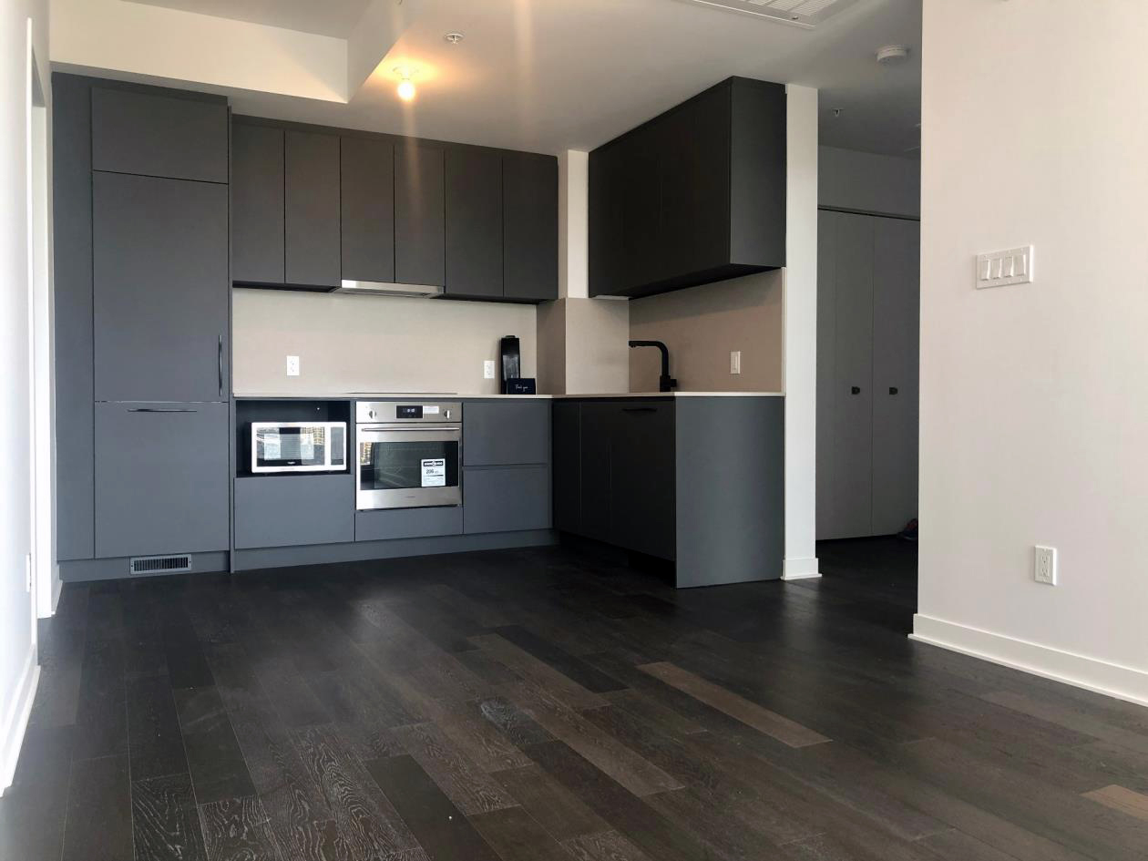 Enticy Condo for rent downtown Montreal