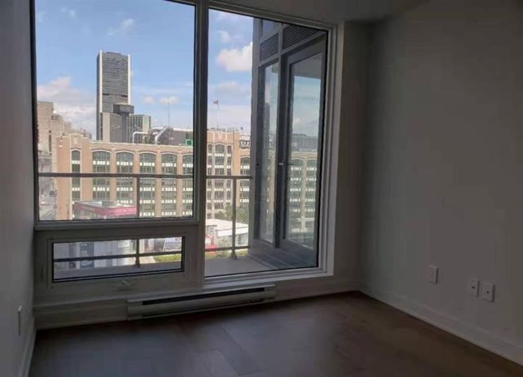 Condo for rent in Tour Des Canadiens 2 Montreal