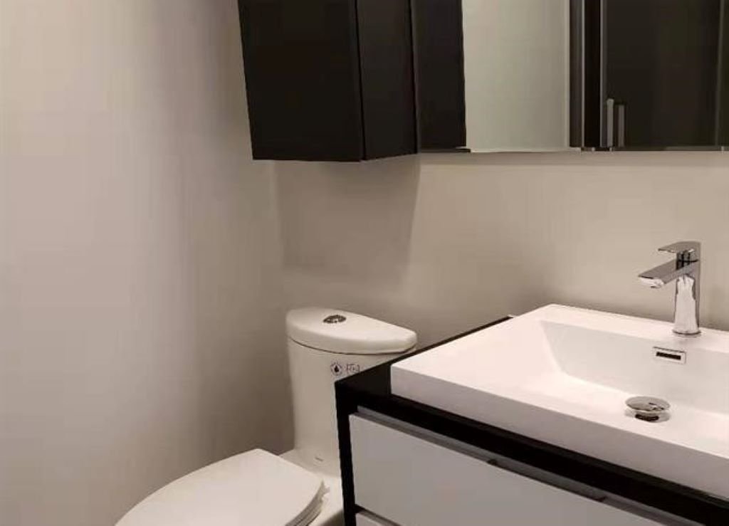 Condo for rent in Tour Des Canadiens 2 Montreal