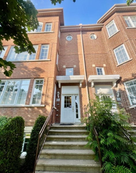 Condo à louer dans Saint-Laurent