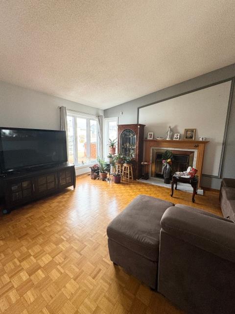 House for sale in Laval