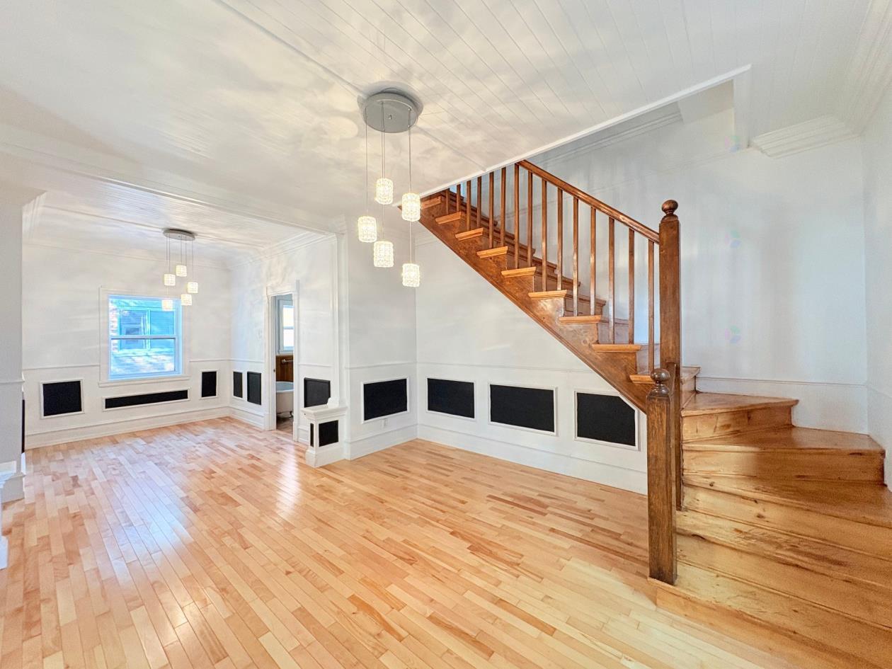 1025 – 1035, boulevard Côte-Vertu, Montréal (Saint-Laurent) Duplex for Sale