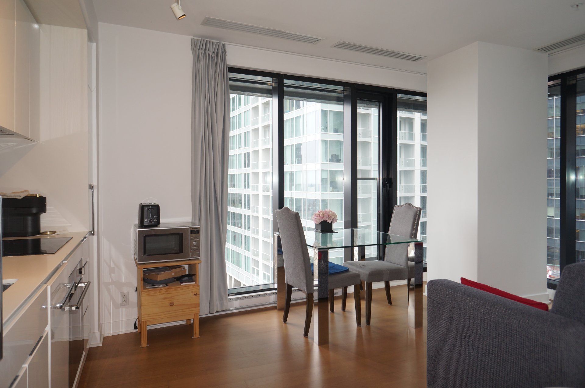 1288-1104-avenue-des-canadiens-de-montreal-02 Studio condo for sale in Montreal