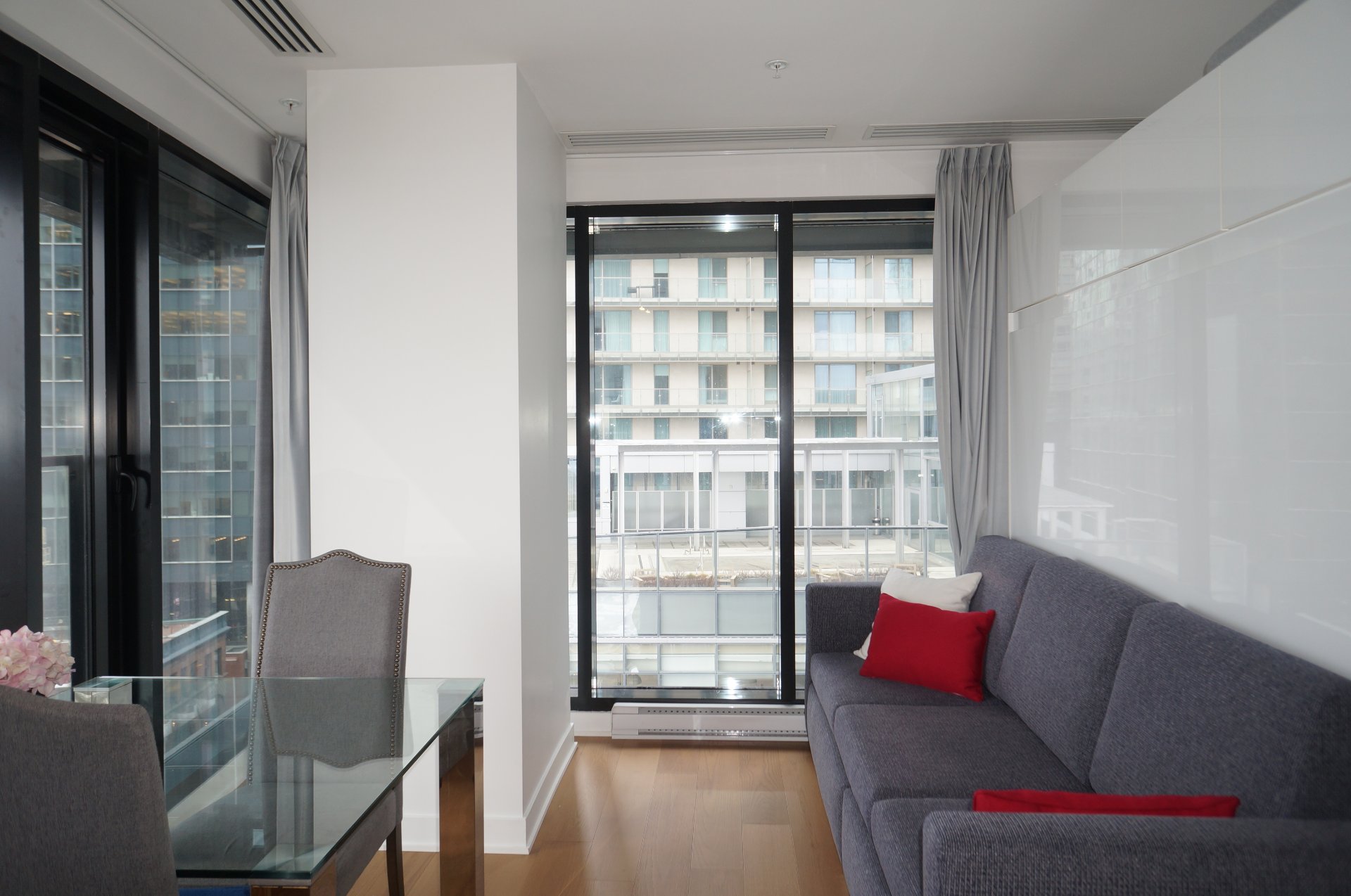 1288-1104-avenue-des-canadiens-de-montreal-03 Studio condo for sale in Montreal