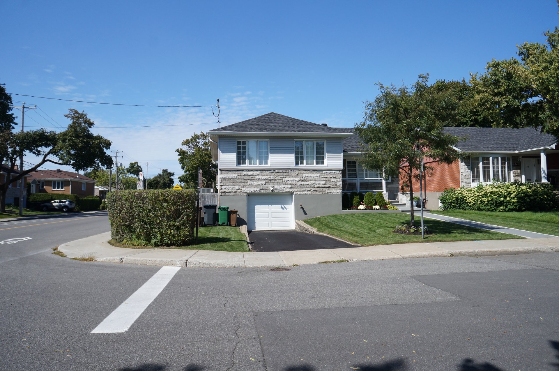 2495-rue-valade-montreal-ville-saint-laurent-01 Maison a vendre a ville st-laurent