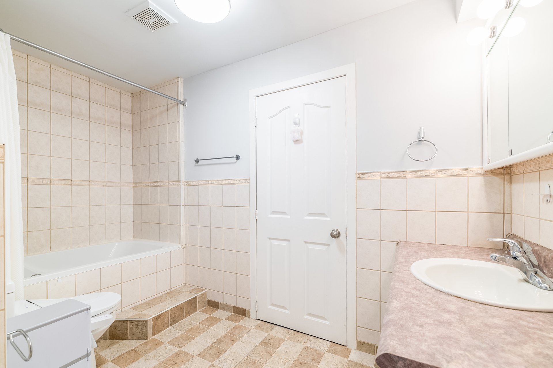 2495-rue-valade-montreal-ville-saint-laurent-20 Maison a vendre a ville st-laurent